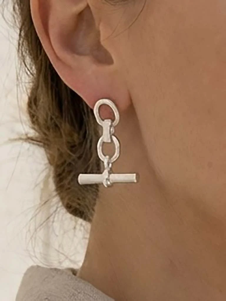 Envy Chain T-Bar Earrings - Silver - Image 2