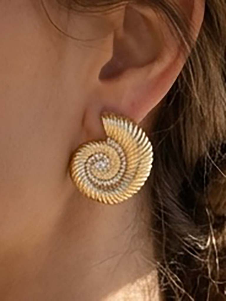 Envy Spiral Shell Earrings - Gold - Image 2
