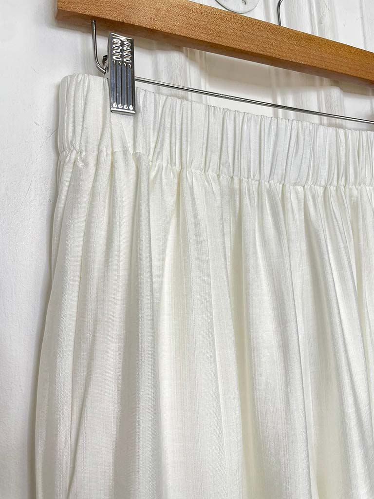 Wide Curved Hem Trousers - White - Image 4